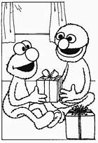 coloriage rue sesame s offrent des cadeaux